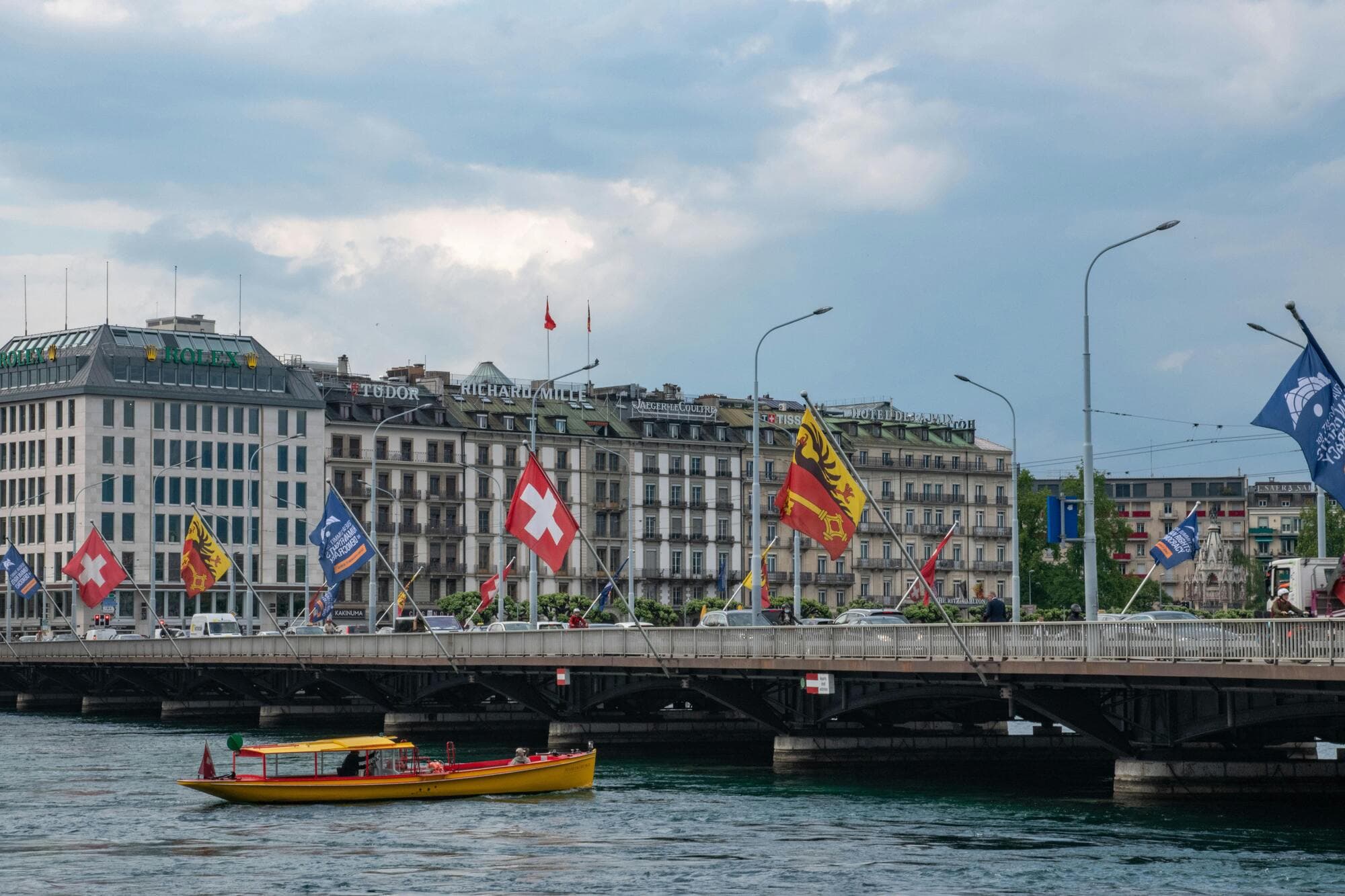 Hospitality students overlooking Lake Geneva